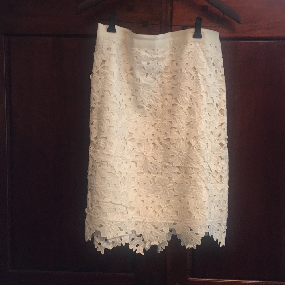 Ann Taylor Lace Pencil Skirt Cream Sz 10